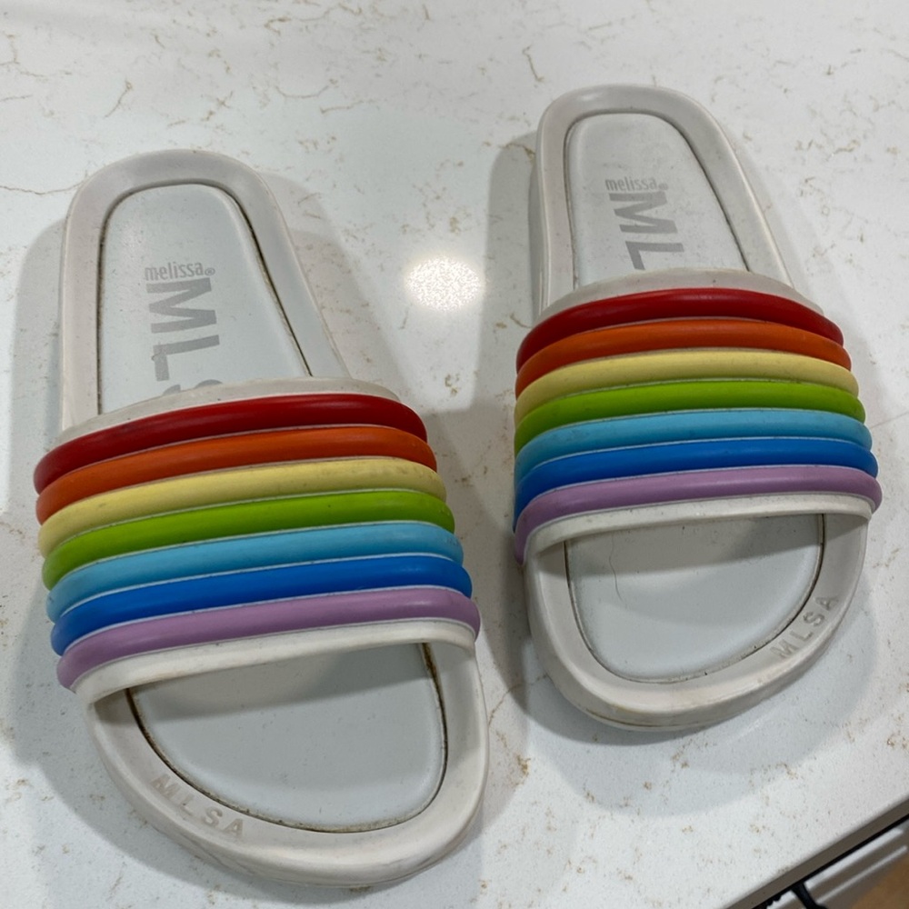 Sandles